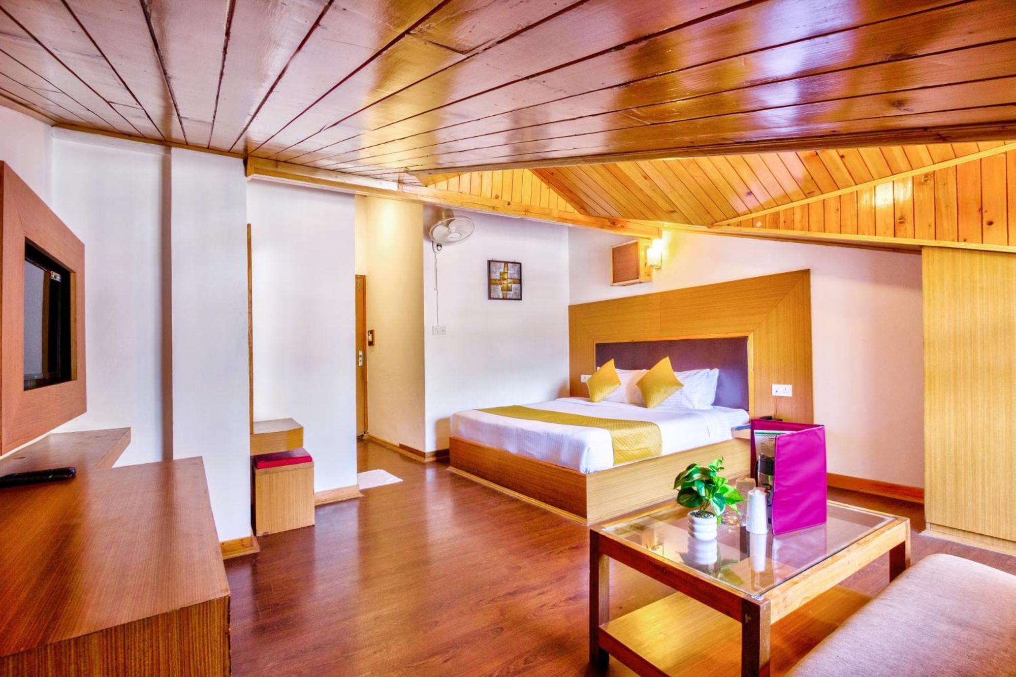 Hotel Greenfields Manali  Exterior photo