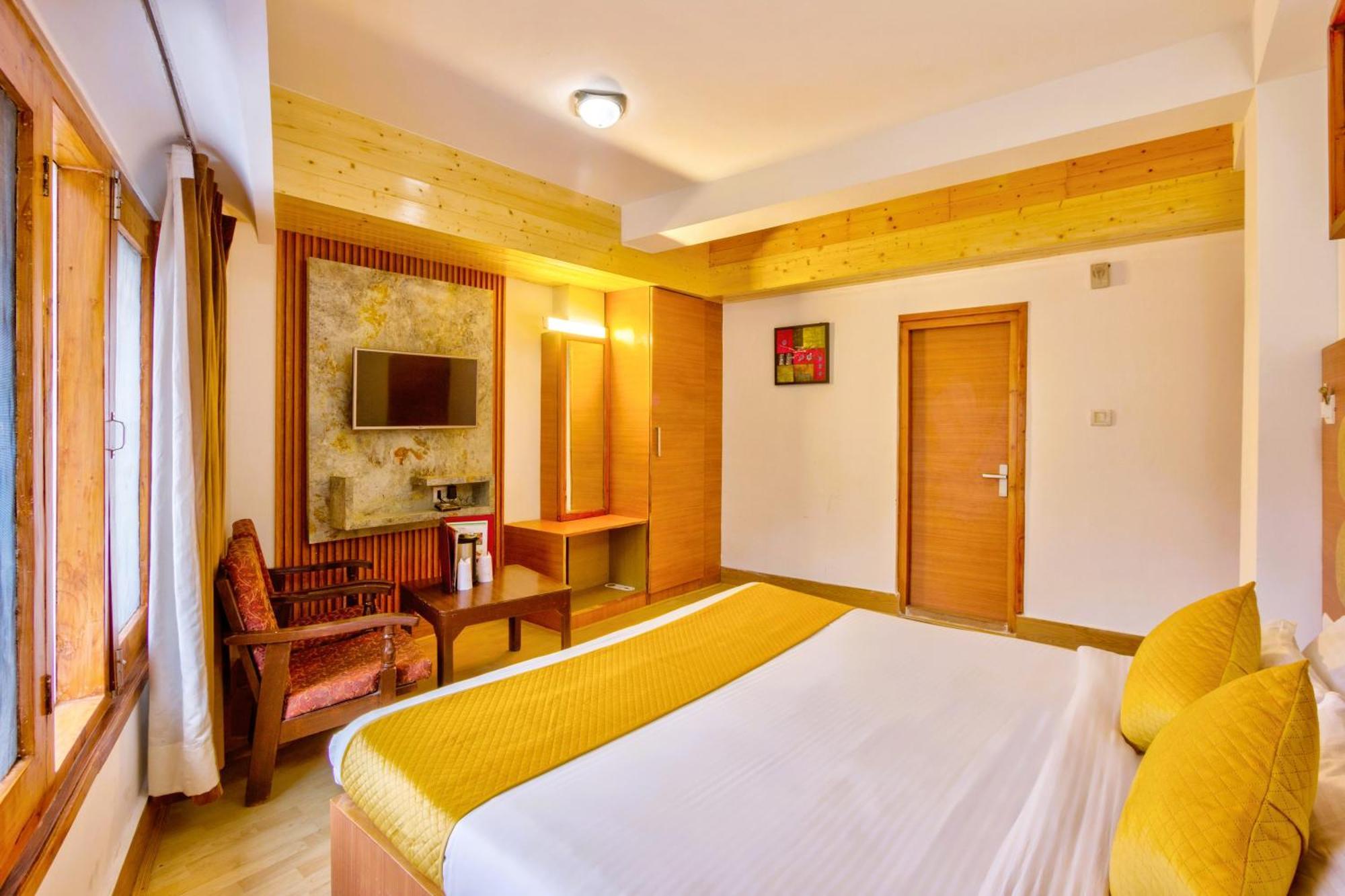 Hotel Greenfields Manali  Exterior photo